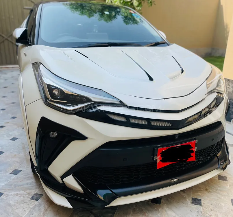 Toyota C-HR 2020 for Sale in Peshawar Toyota C-HR 2020 for Sale in Peshawar Image-2
