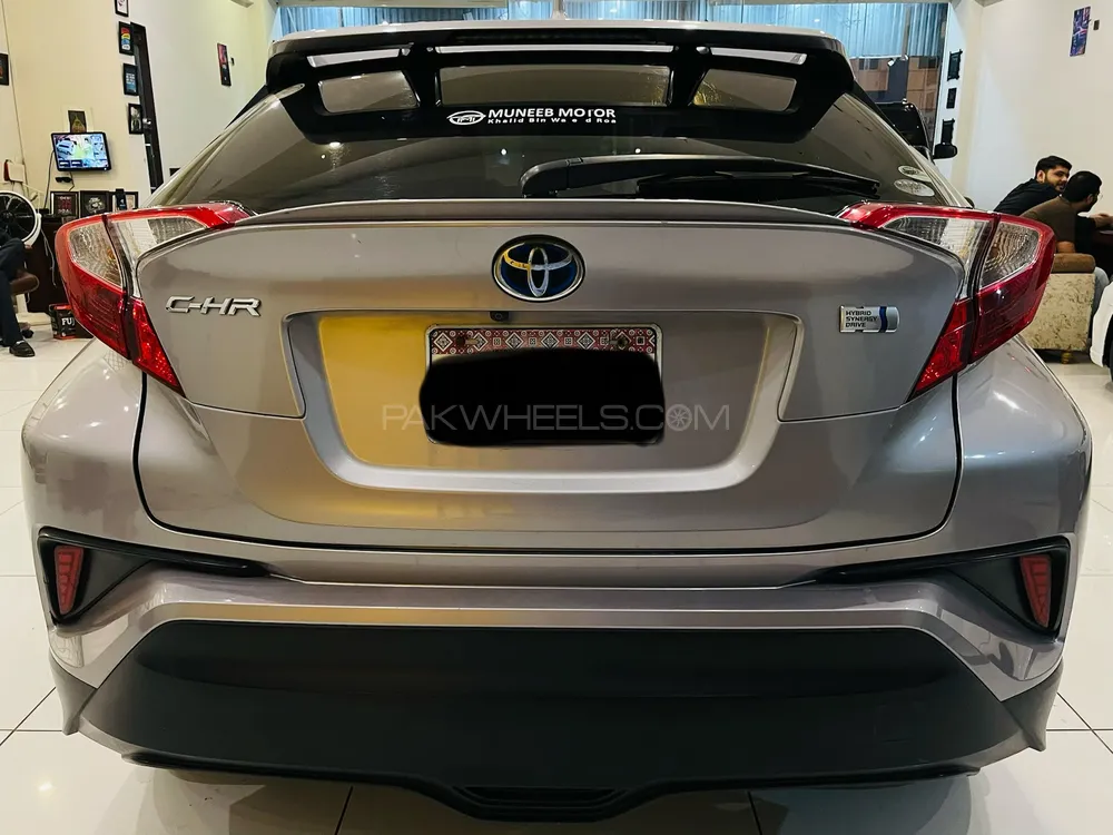 Toyota C-HR 2017 for Sale in Karachi Toyota C-HR 2017 for Sale in Karachi Image-7