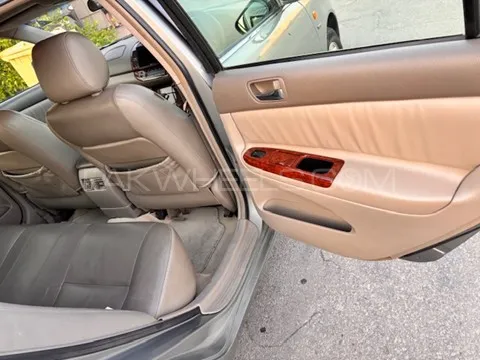 Toyota Camry 2004 for Sale in Karachi Toyota Camry 2004 for Sale in Karachi Image-10