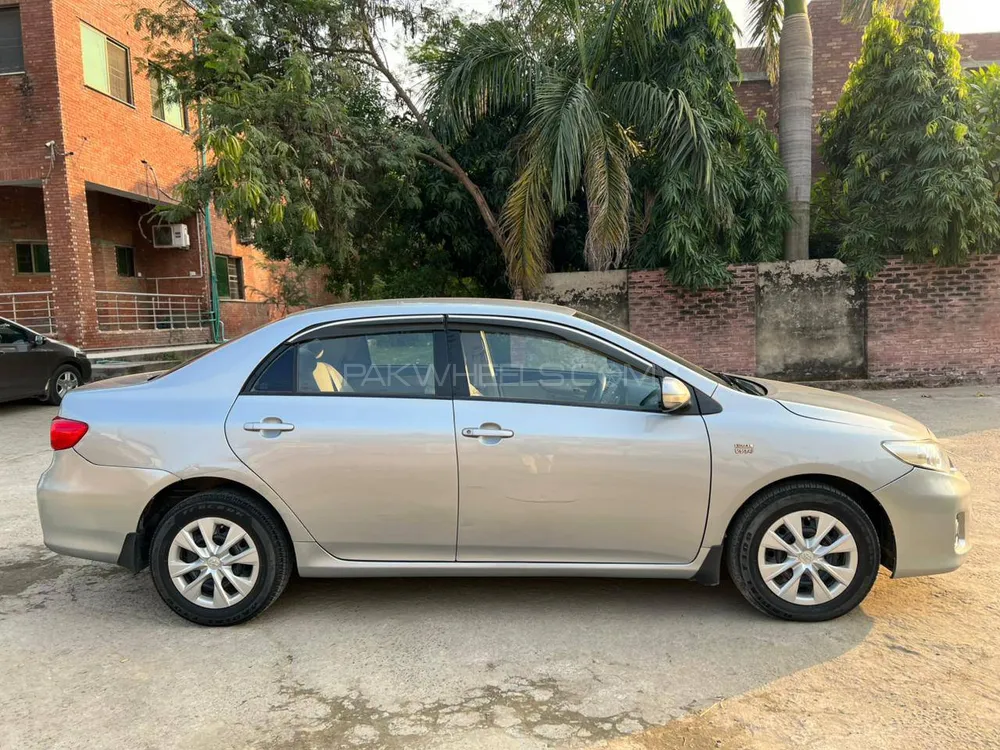 Toyota Corolla 2013 for Sale in Sialkot Toyota Corolla 2013 for Sale in Sialkot Image-9