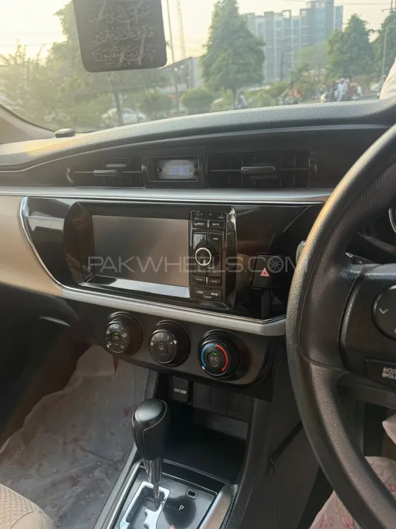 Toyota Corolla 2014 for Sale in Lahore Toyota Corolla 2014 for Sale in Lahore Image-6