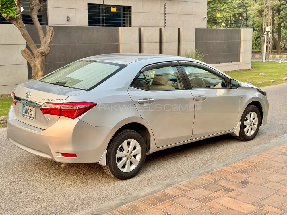 Toyota Corolla 2017 for Sale in Lahore Toyota Corolla 2017 for Sale in Lahore Image-4
