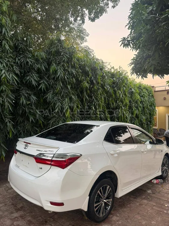 Toyota Corolla 2018 for Sale in Lahore Toyota Corolla 2018 for Sale in Lahore Image-11