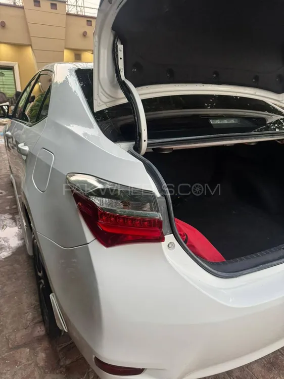 Toyota Corolla 2018 for Sale in Lahore Toyota Corolla 2018 for Sale in Lahore Image-9