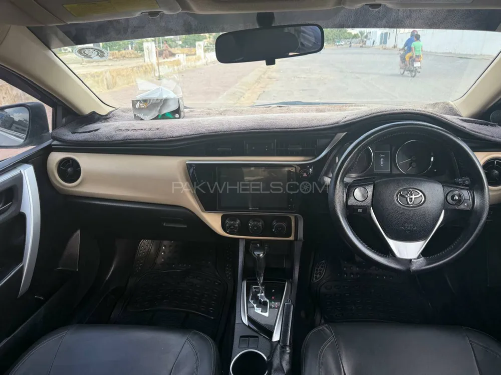 Toyota Corolla 2020 for Sale in Karachi Toyota Corolla 2020 for Sale in Karachi Image-5