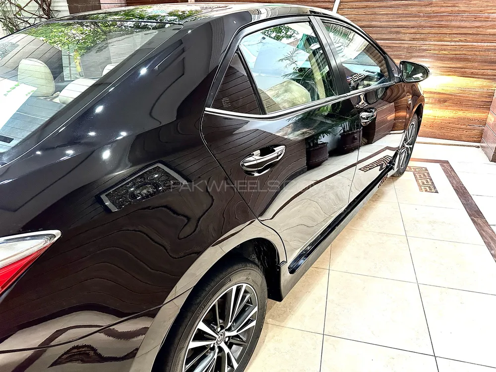 Toyota Corolla 2018 for Sale in Lahore Toyota Corolla 2018 for Sale in Lahore Image-8