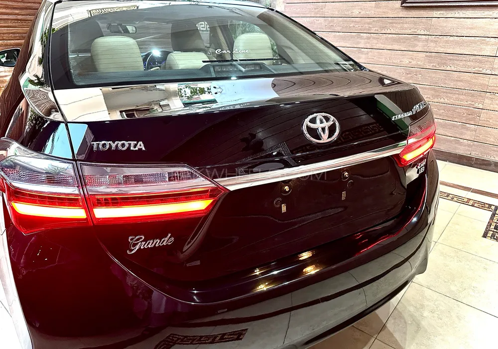 Toyota Corolla 2018 for Sale in Lahore Toyota Corolla 2018 for Sale in Lahore Image-9