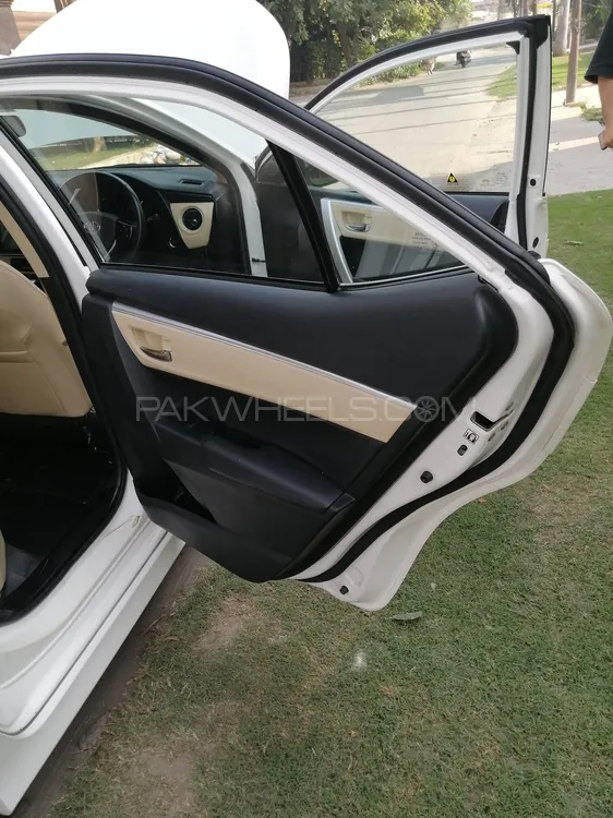 Toyota Corolla 2022 for Sale in Lahore Toyota Corolla 2022 for Sale in Lahore Image-6