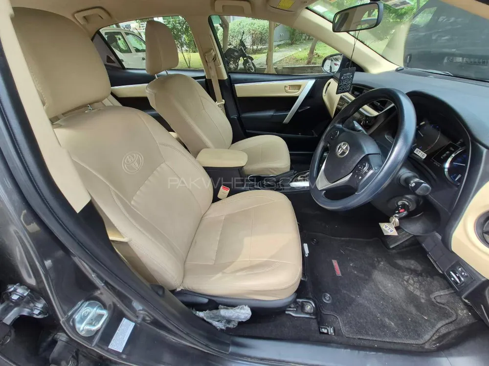 Toyota Corolla 2021 for Sale in Lahore Toyota Corolla 2021 for Sale in Lahore Image-10
