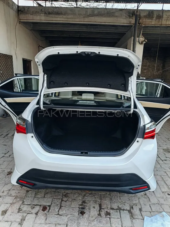 Toyota Corolla 2022 for Sale in Gujrat Toyota Corolla 2022 for Sale in Gujrat Image-6