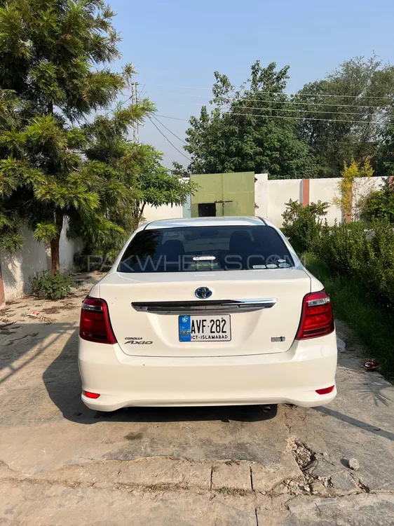 Toyota Corolla Axio 2017 for Sale in Swabi Toyota Corolla Axio 2017 for Sale in Swabi Image-3