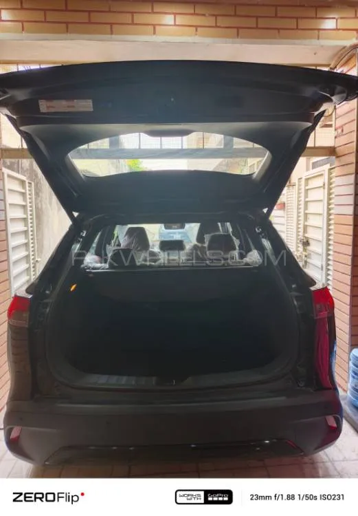 Toyota Corolla Cross 2024 for Sale in Lahore Toyota Corolla Cross 2024 for Sale in Lahore Image-1