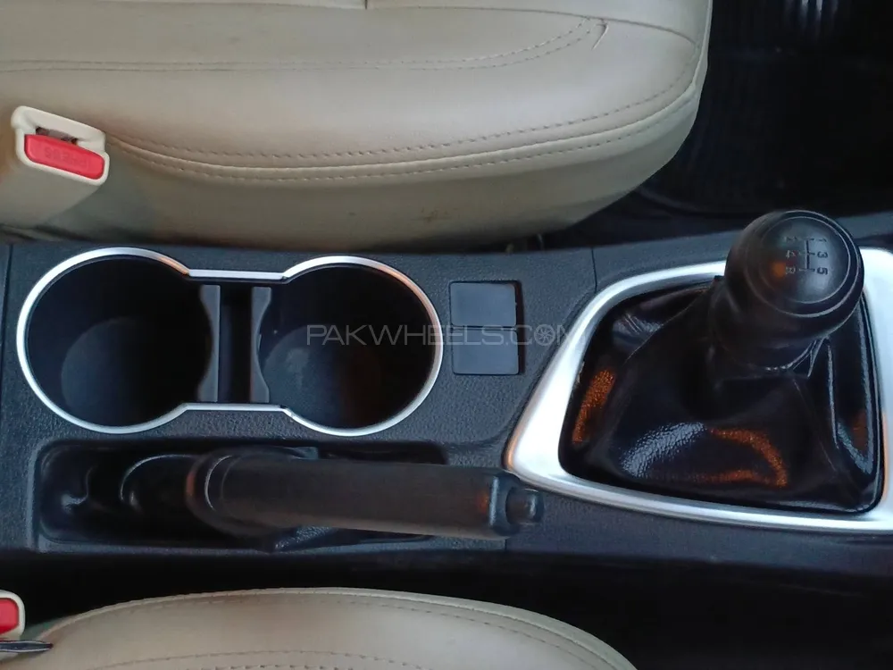 Toyota Corolla 2019 for Sale in Sargodha Toyota Corolla 2019 for Sale in Sargodha Image-10
