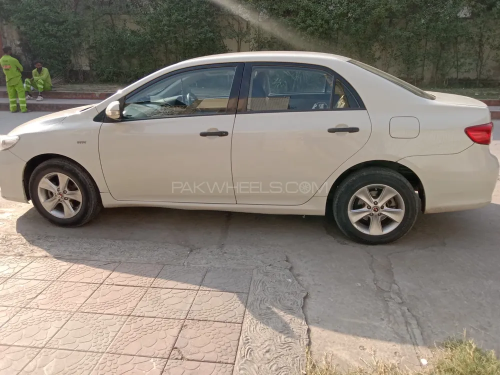 Toyota Corolla 2013 for Sale in Islamabad Toyota Corolla 2013 for Sale in Islamabad Image-5