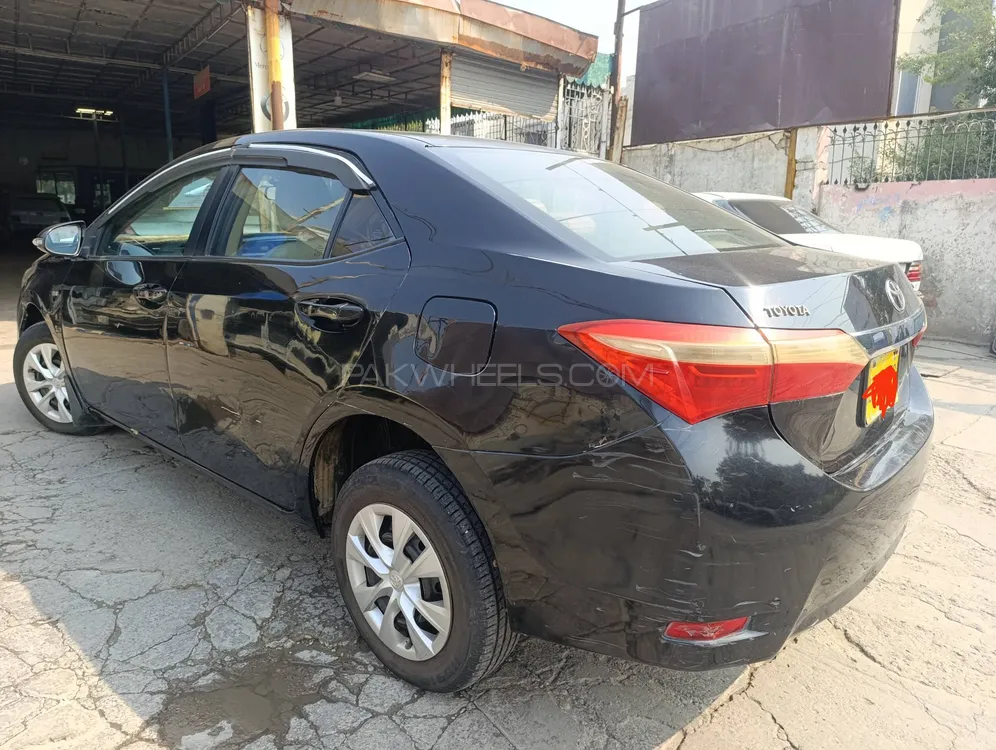 Toyota Corolla 2015 for Sale in Lahore Toyota Corolla 2015 for Sale in Lahore Image-2