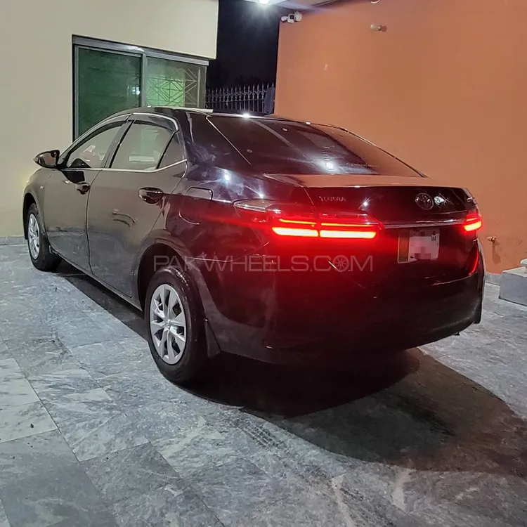 Toyota Corolla 2018 for Sale in Lahore Toyota Corolla 2018 for Sale in Lahore Image-9