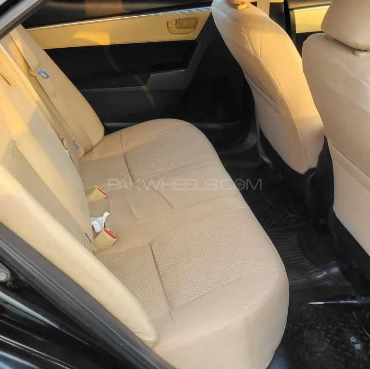 Toyota Corolla 2018 for Sale in Lahore Toyota Corolla 2018 for Sale in Lahore Image-15