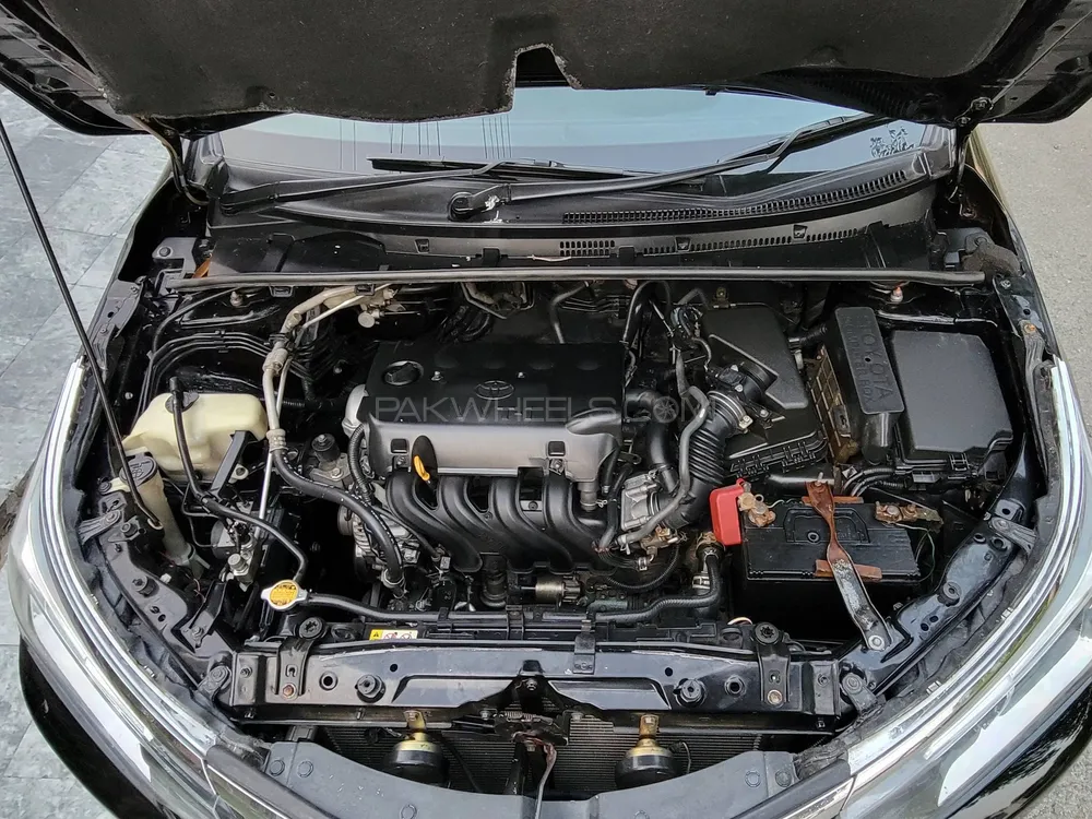 Toyota Corolla 2018 for Sale in Lahore Toyota Corolla 2018 for Sale in Lahore Image-11