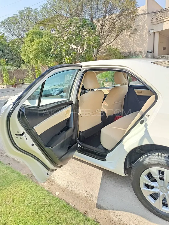 Toyota Corolla 2019 for Sale in Bahawalpur Toyota Corolla 2019 for Sale in Bahawalpur Image-12