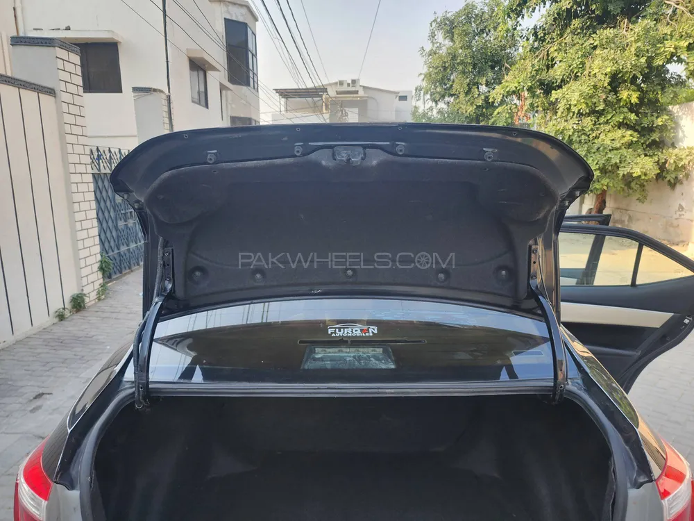 Toyota Corolla 2017 for Sale in Karachi Toyota Corolla 2017 for Sale in Karachi Image-8