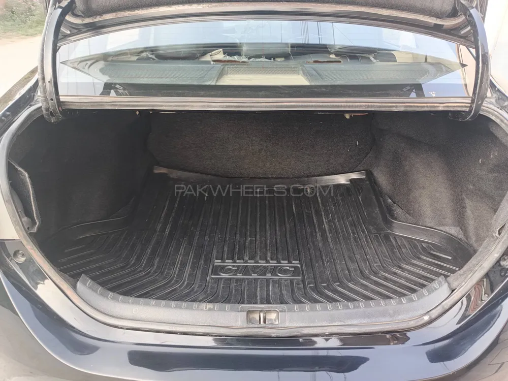 Toyota Corolla 2015 for Sale in Lahore Toyota Corolla 2015 for Sale in Lahore Image-10