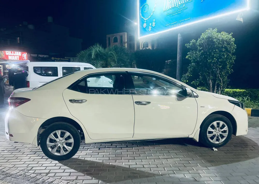 Toyota Corolla 2016 for Sale in Lahore Toyota Corolla 2016 for Sale in Lahore Image-3