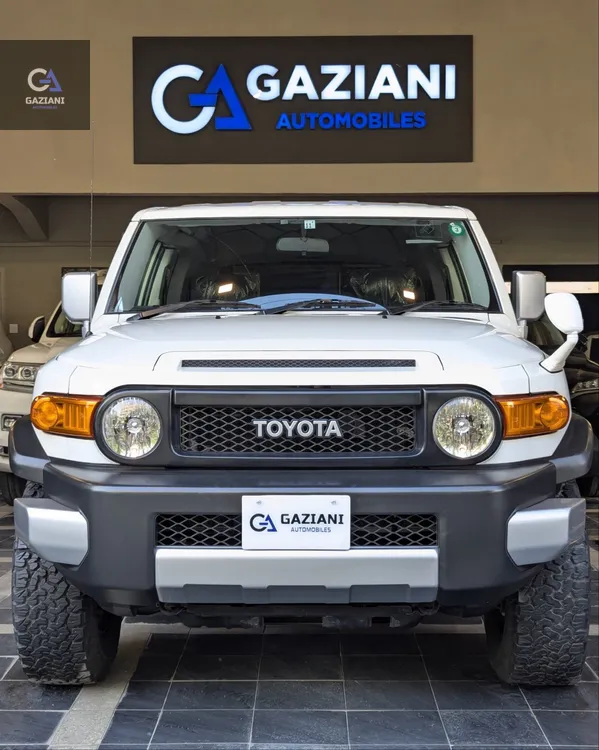 Toyota Fj Cruiser 2017 for Sale in Karachi Toyota Fj Cruiser 2017 for Sale in Karachi Image-1