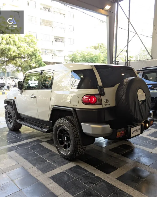Toyota Fj Cruiser 2017 for Sale in Karachi Toyota Fj Cruiser 2017 for Sale in Karachi Image-5