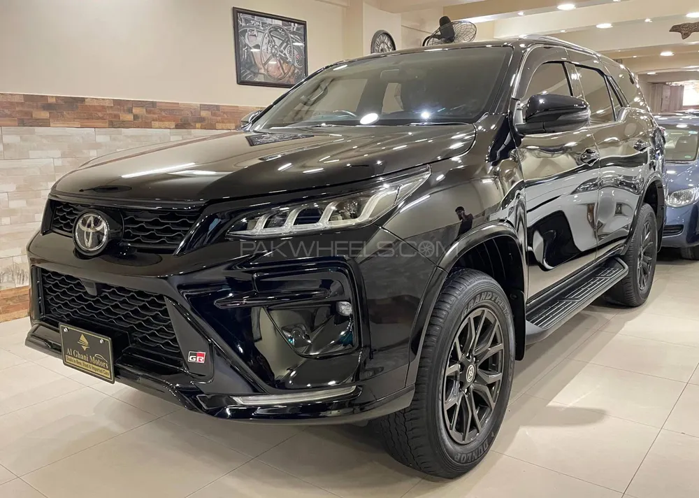 Toyota Fortuner 2023 for Sale in Karachi Toyota Fortuner 2023 for Sale in Karachi Image-3