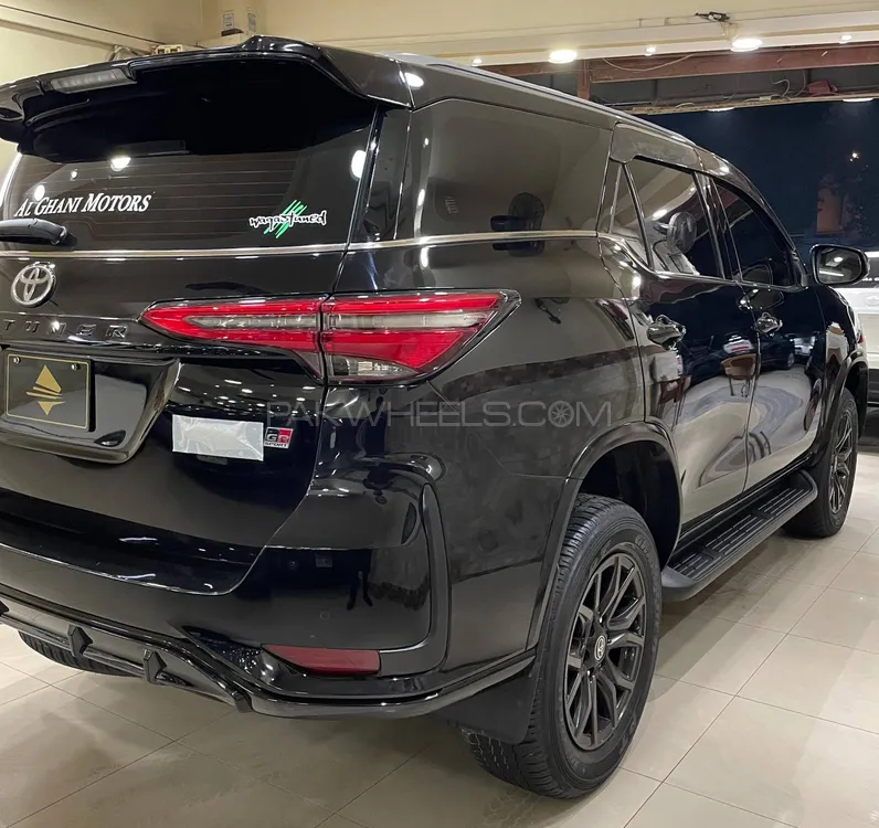 Toyota Fortuner 2023 for Sale in Karachi Toyota Fortuner 2023 for Sale in Karachi Image-8