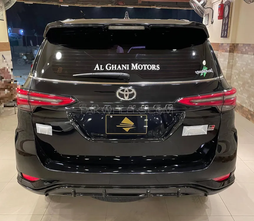 Toyota Fortuner 2023 for Sale in Karachi Toyota Fortuner 2023 for Sale in Karachi Image-9