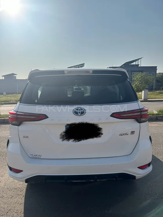 Toyota Fortuner 2025 for Sale in Rawalpindi Toyota Fortuner 2025 for Sale in Rawalpindi Image-2