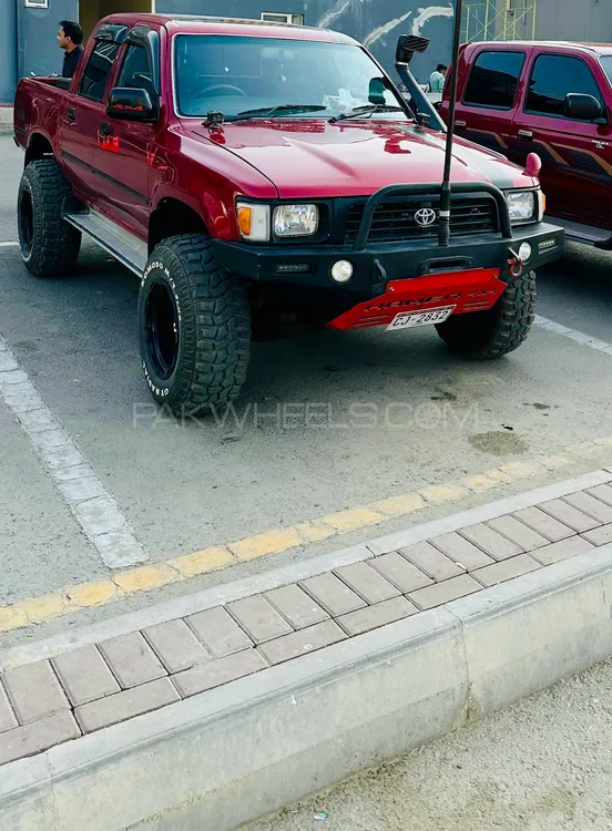 Toyota Hilux 1993 for Sale in Karachi Toyota Hilux 1993 for Sale in Karachi Image-2