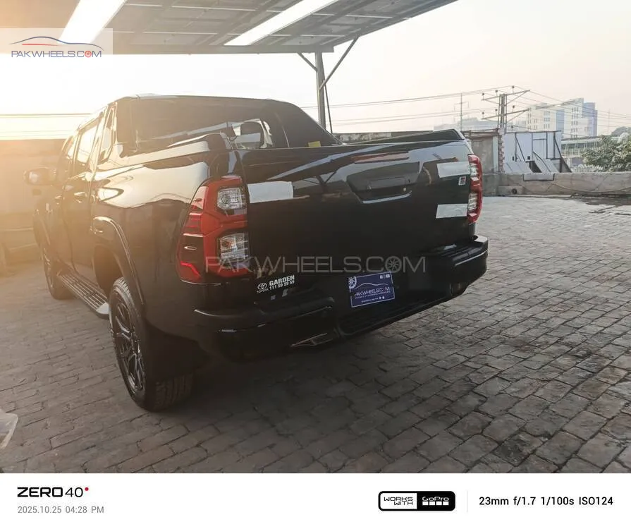 Toyota Hilux 2025 for Sale in Lahore Toyota Hilux 2025 for Sale in Lahore Image-5