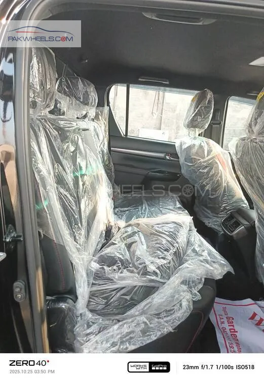 Toyota Hilux 2025 for Sale in Lahore Toyota Hilux 2025 for Sale in Lahore Image-11