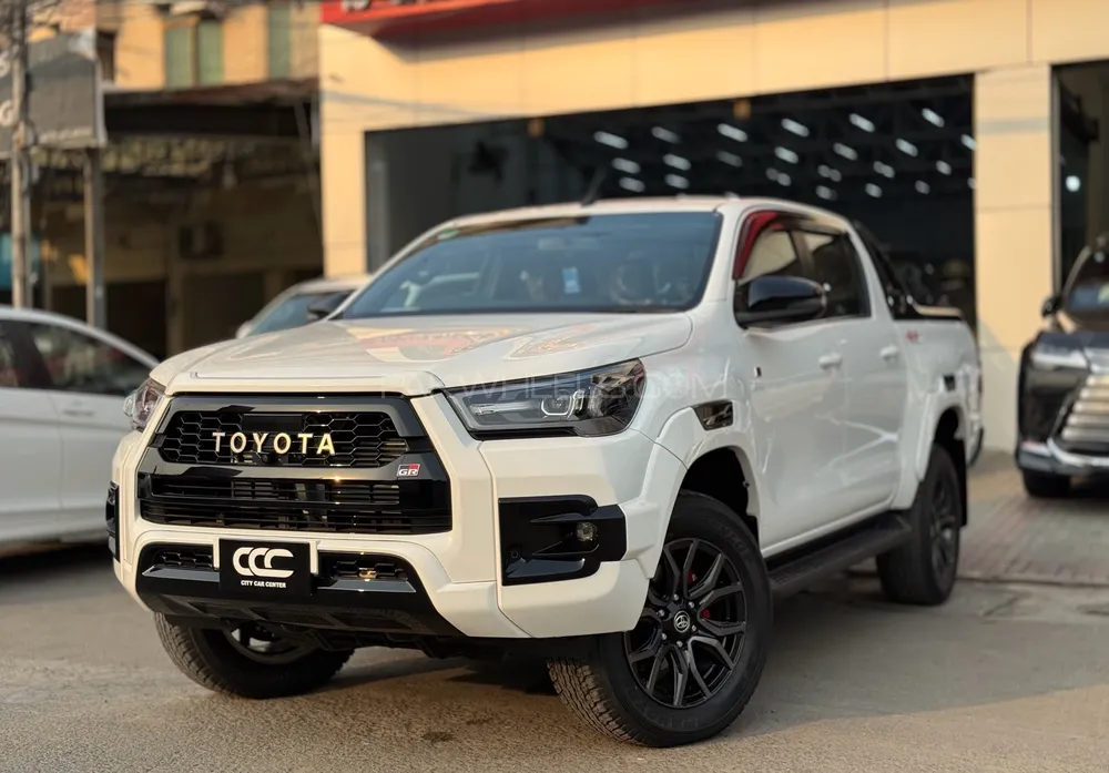 Toyota Hilux 2025 for Sale in Lahore Toyota Hilux 2025 for Sale in Lahore Image-2