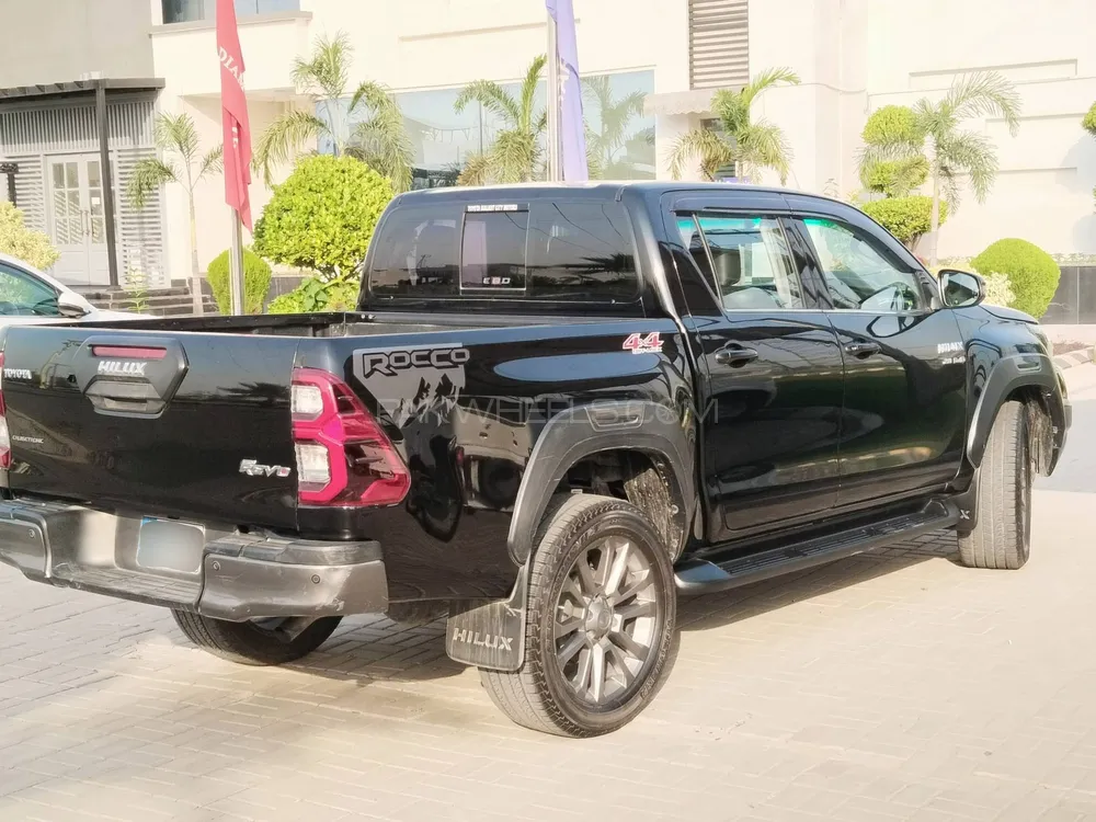Toyota Hilux 2022 for Sale in Sialkot Toyota Hilux 2022 for Sale in Sialkot Image-5