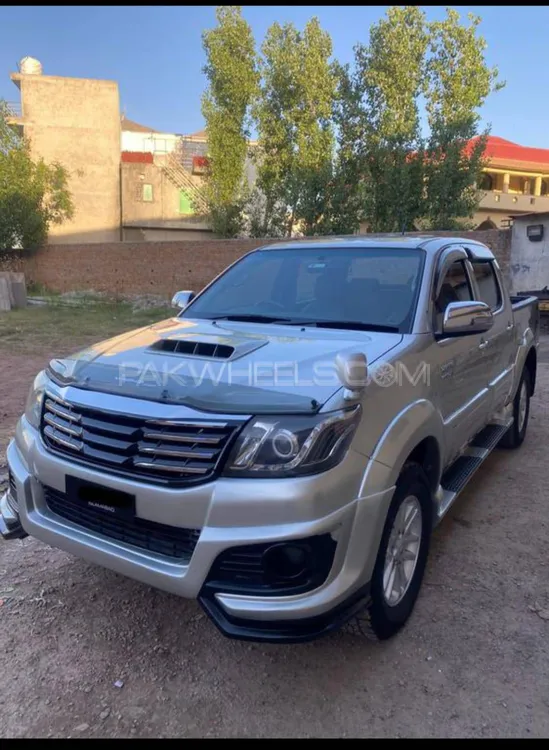 Toyota Hilux 2012 for Sale in Islamabad Toyota Hilux 2012 for Sale in Islamabad Image-2