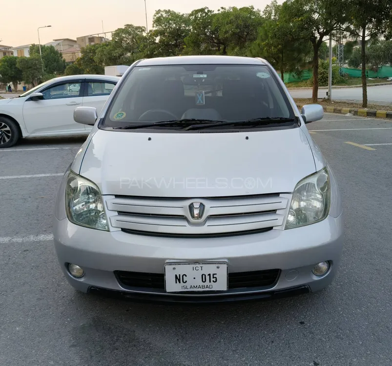Toyota IST 2004 for Sale in Rawalpindi Toyota IST 2004 for Sale in Rawalpindi Image-16