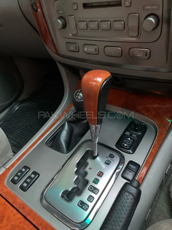 Toyota Land Cruiser 2006 for Sale in Lahore Toyota Land Cruiser 2006 for Sale in Lahore Image-17