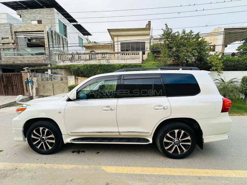 Toyota Land Cruiser 2011 for Sale in Lahore Toyota Land Cruiser 2011 for Sale in Lahore Image-10