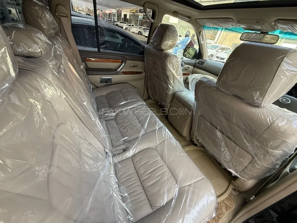 Toyota Land Cruiser 2004 for Sale in Quetta Toyota Land Cruiser 2004 for Sale in Quetta Image-8