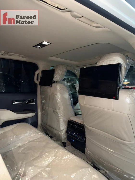 Toyota Land Cruiser 2022 for Sale in Karachi Toyota Land Cruiser 2022 for Sale in Karachi Image-16