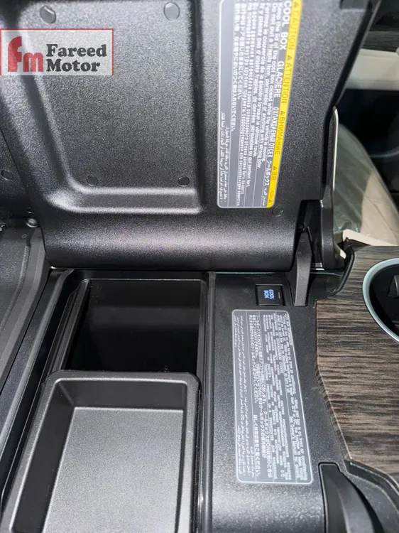 Toyota Land Cruiser 2022 for Sale in Karachi Toyota Land Cruiser 2022 for Sale in Karachi Image-17