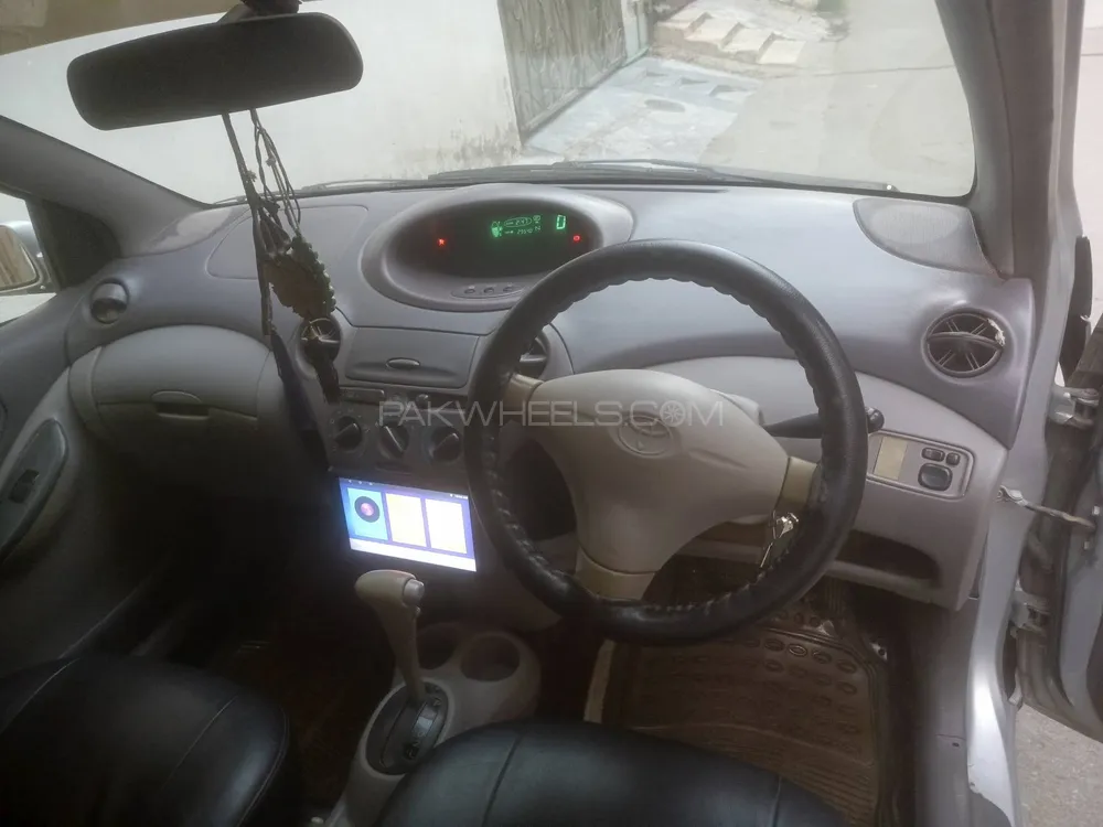 Toyota Platz 2002 for Sale in Lahore Toyota Platz 2002 for Sale in Lahore Image-12