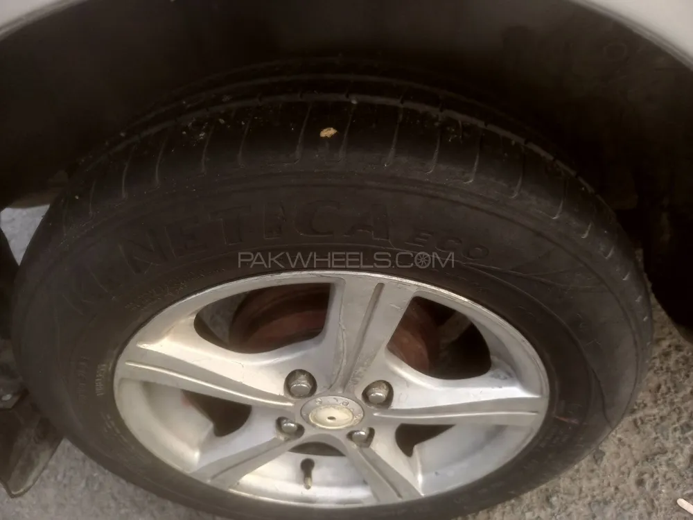 Toyota Platz 2002 for Sale in Lahore Toyota Platz 2002 for Sale in Lahore Image-16