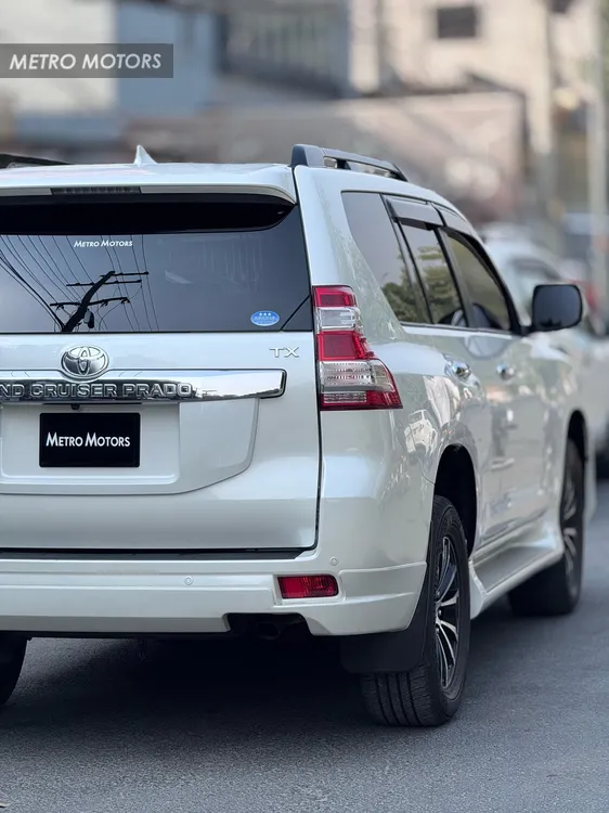 Toyota Prado 2015 for Sale in Lahore Toyota Prado 2015 for Sale in Lahore Image-12
