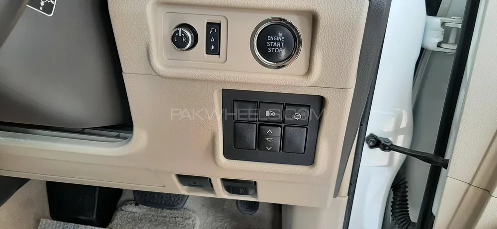 Toyota Prado 2017 for Sale in Lahore Toyota Prado 2017 for Sale in Lahore Image-14