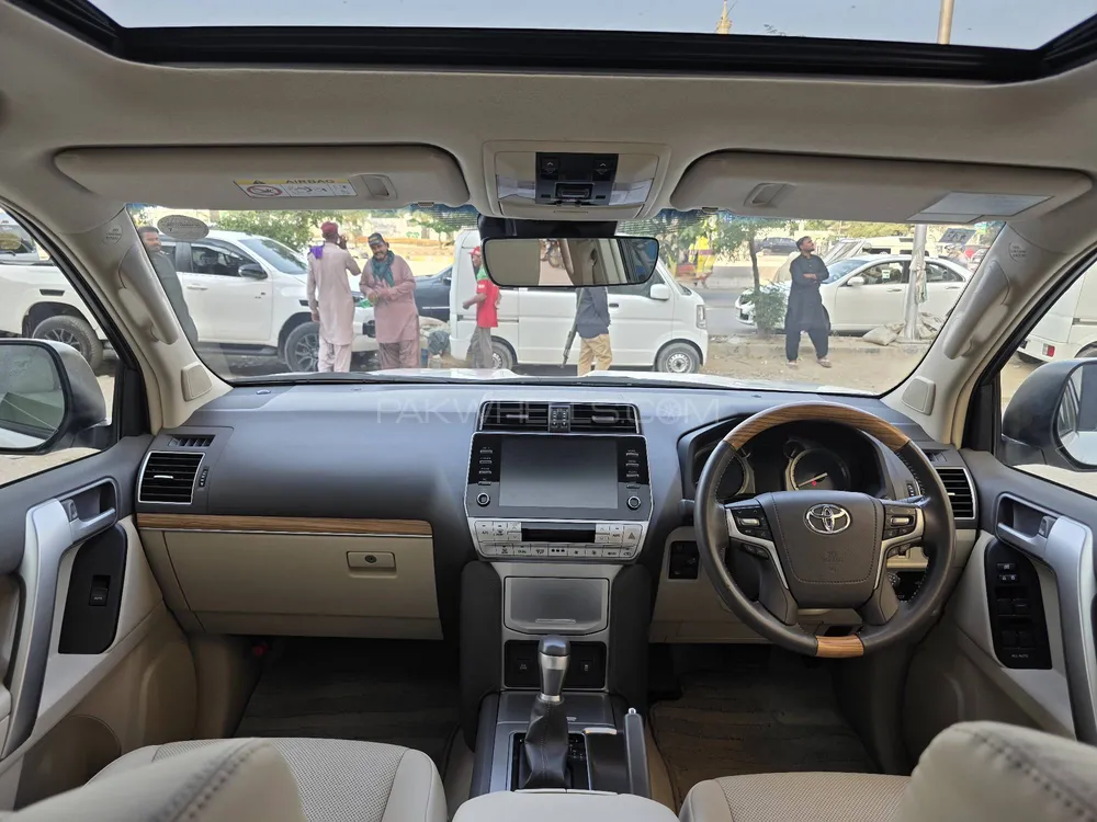 Toyota Prado 2021 for Sale in Karachi Toyota Prado 2021 for Sale in Karachi Image-10