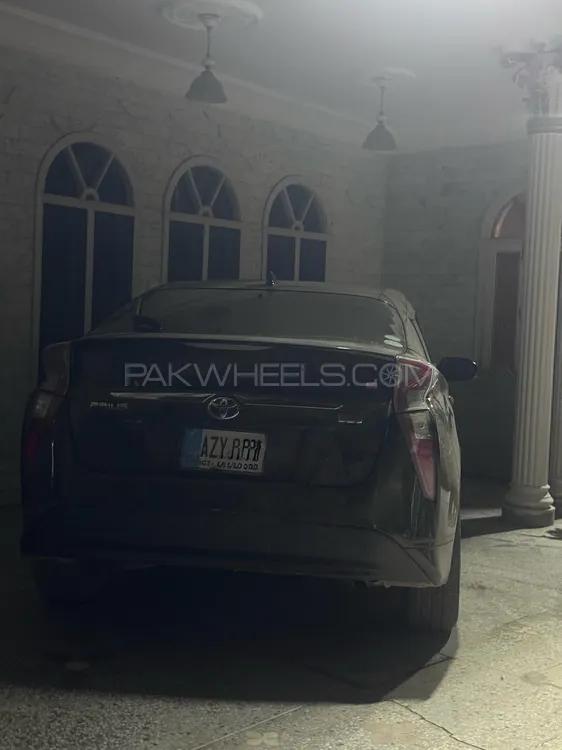 Toyota Prius 2017 for Sale in Rawalpindi Toyota Prius 2017 for Sale in Rawalpindi Image-4